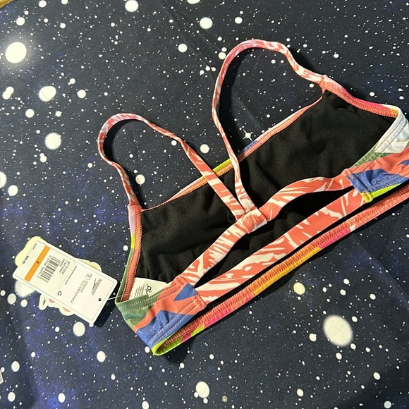 Speedo Small eco endurance good vibes Speedo top - Picture 7 of 16